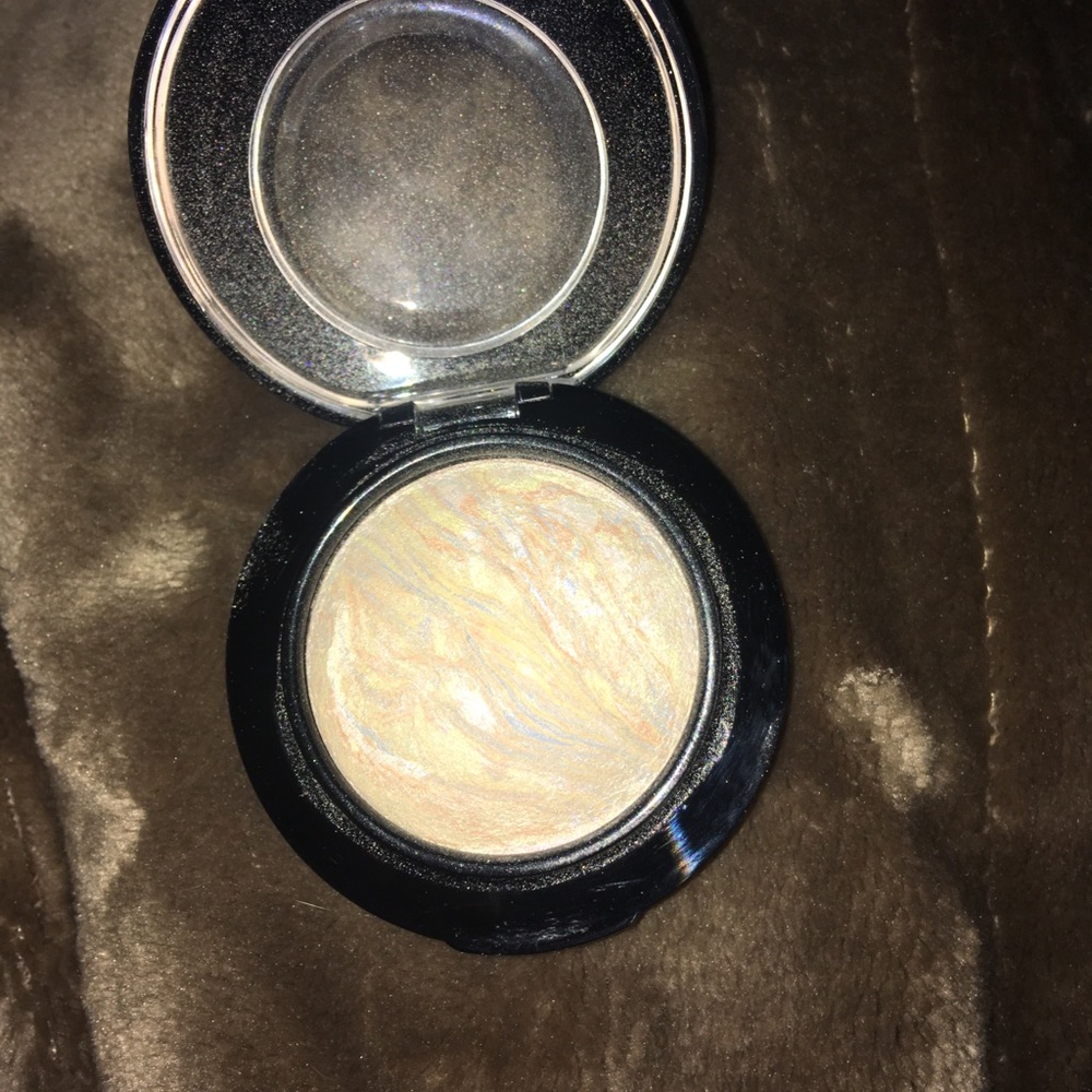 Mac lightscapade - Picture 2 of 4